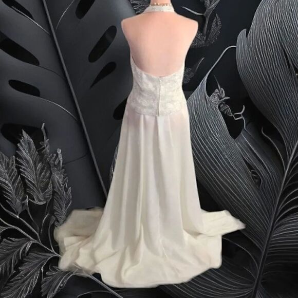 Fleur de lis VTG Ivory Beaded 2 Piece Halter Wedding Dress NWT *Fits Like Med - Picture 12 of 17